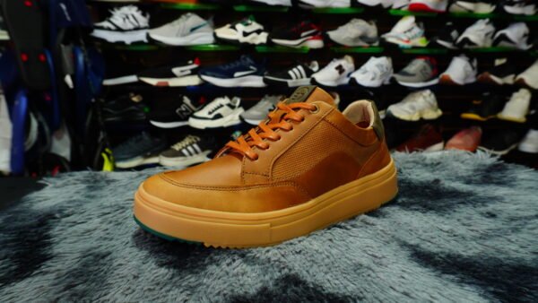 Zapato Deportivo En Cuero Estrato 7